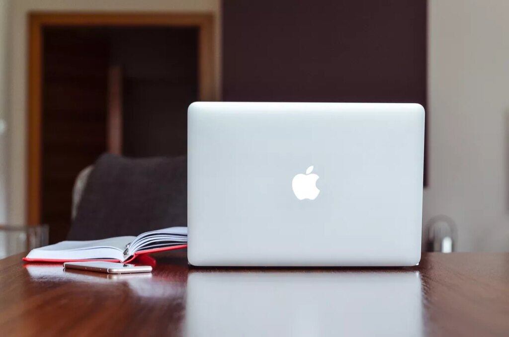Kaip naudoti padalintą ekraną „Mac“?