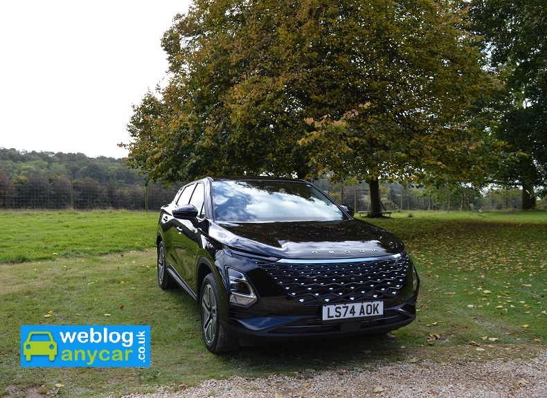 NAUJAS BENZINIS OMODA 5 SUV Trumpo važiavimo video apžvalga.