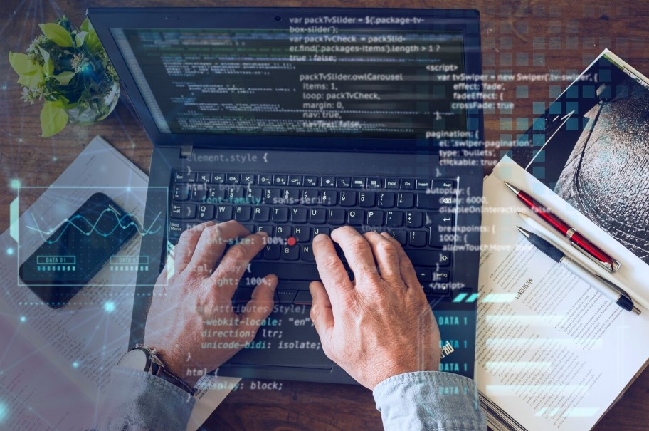 Nuo idėjos iki vykdymo: naršymas esminiuose programinės įrangos kūrimo etapuose