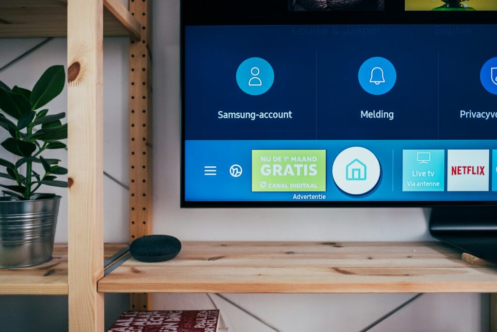 Kaip prijungti „iPhone“ prie „Samsung“ televizoriaus: žingsnis po žingsnio vadovas