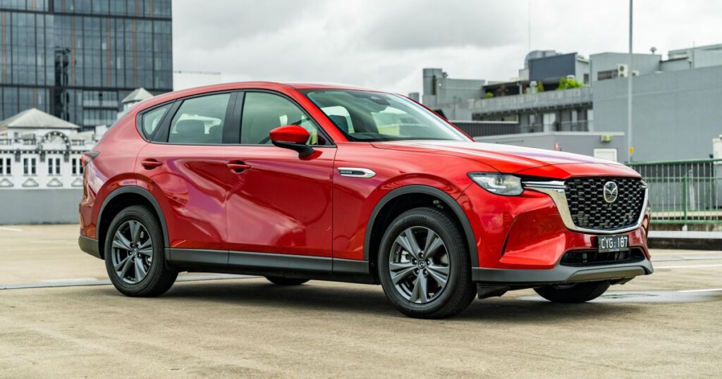 2025 m. „Mazda CX-60“ gauna mechaninius atnaujinimus, tačiau štai ko