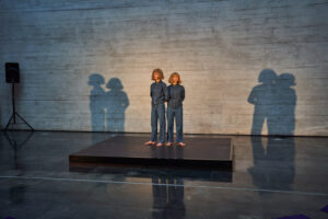 Pasaulio scena - Vis Arčikai Žiūrovo