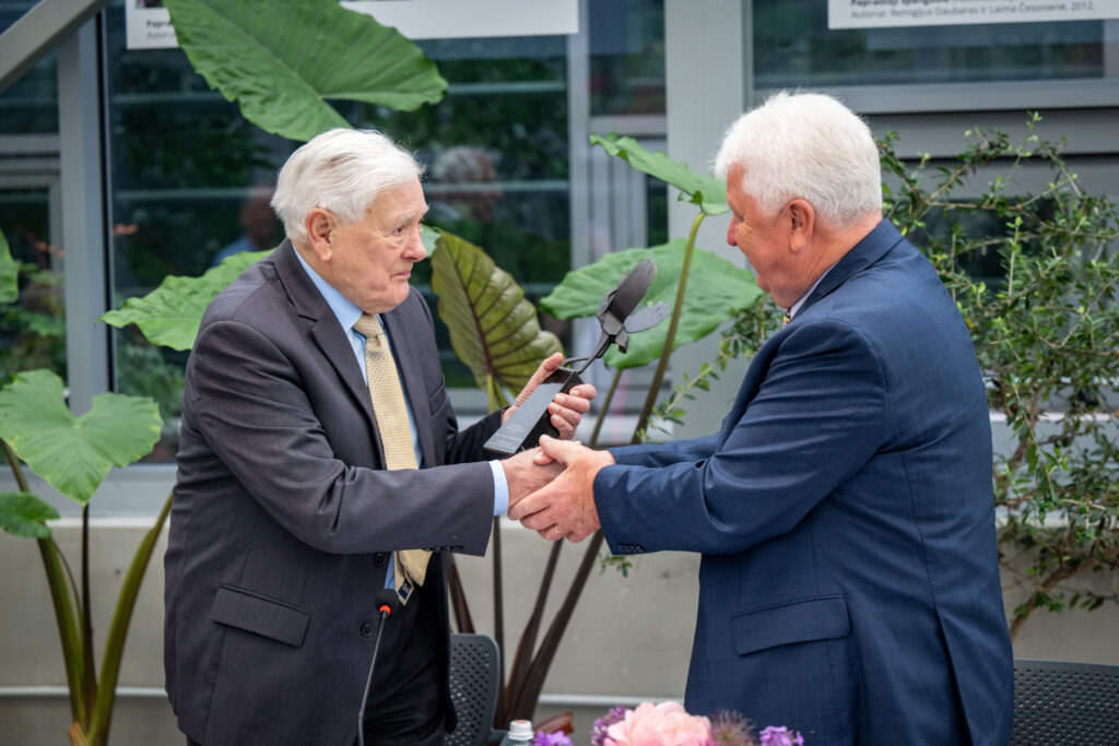 Kauno miesto savivaldybė Prasidėjo nominantų teikimas Prezidento Valdo Adamkaus Premijų