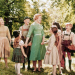 Kauno miesto savivaldybė Mamos diena „Romuvoje“ su kinu, muzika ir gėlėmis